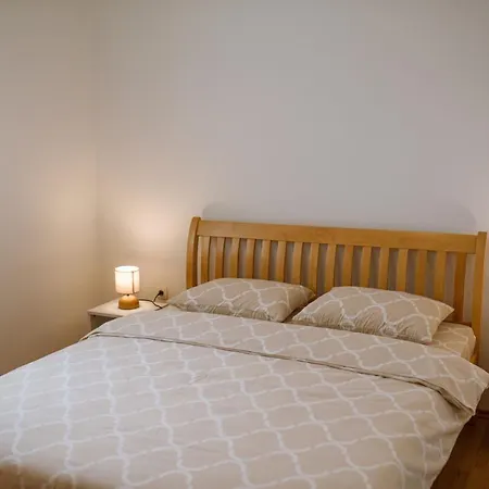 Kuca- Eva * שירוקי ברייג'